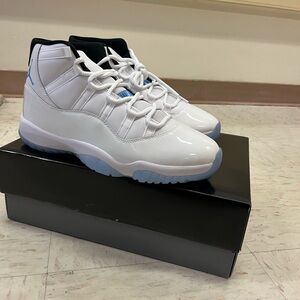Jordan 11 Legend Blue